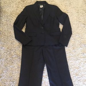 SOLD 🎉 Anne Klein Black Pantsuit Set
